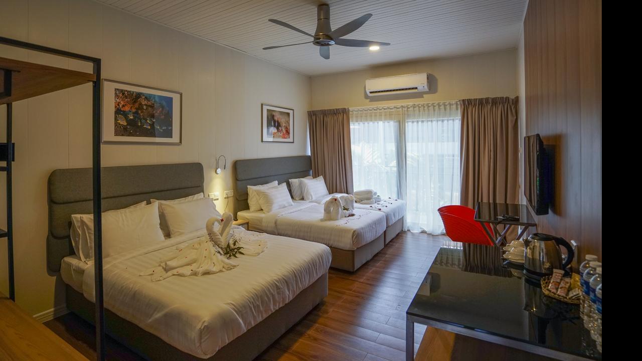 阿曼提奥曼海滩度假村 Kampung Genting 外观 照片