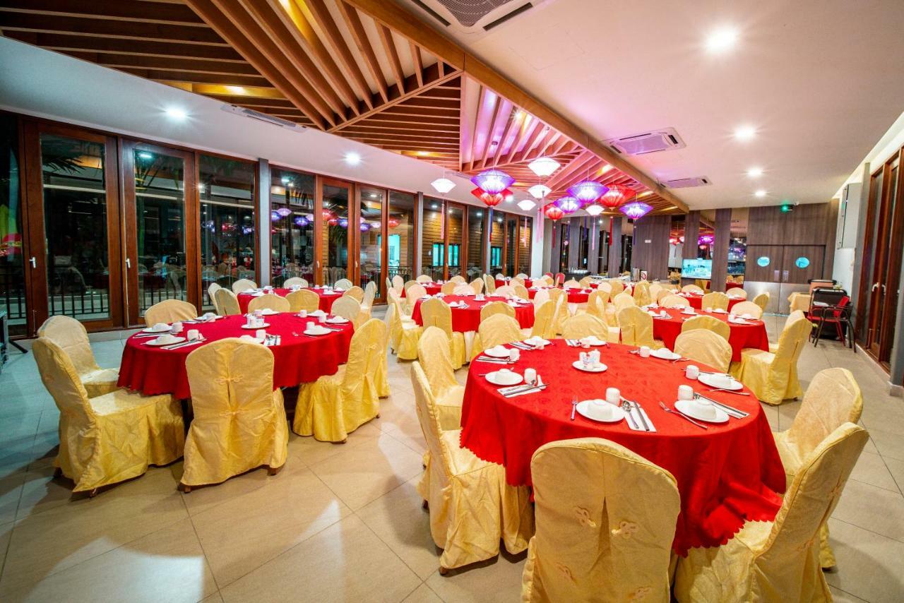 阿曼提奥曼海滩度假村 Kampung Genting 外观 照片